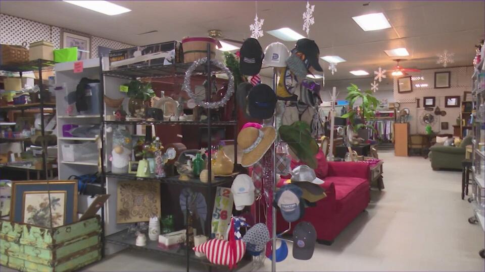 Community rallies behind beloved thrift shop in danger of closing