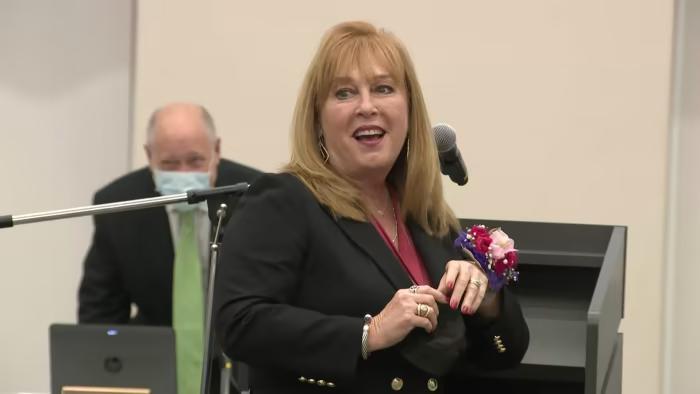 ‘A very heavy heart’: Fort Bend ISD board to vote on superintendent Dr. Christie Whitbeck’s retirement Monday