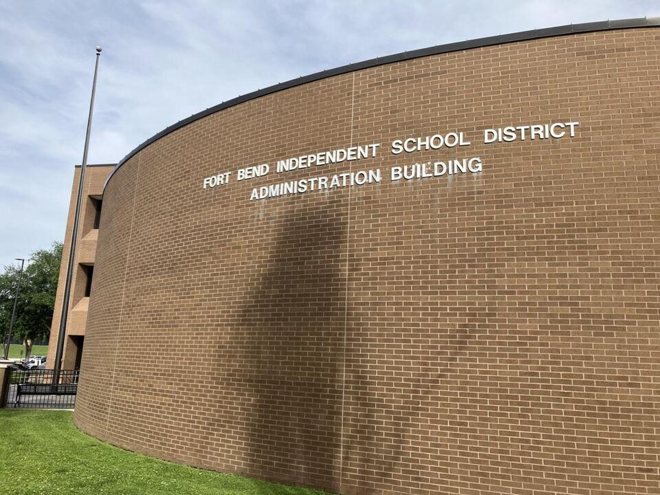 Report: FBISD decisions, not a missing email, to blame for bond program overruns